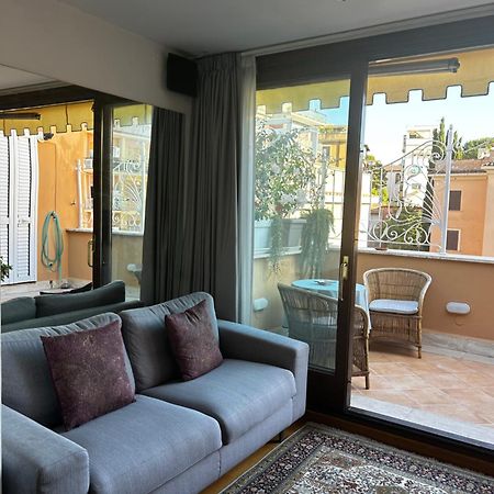 La Finestra Su San Pietro Terrace And View Apartamento Roma Exterior foto